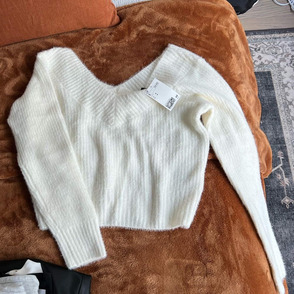 NWT H&M sweater